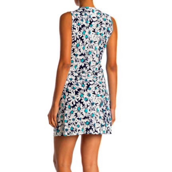 NWT Daisy Print Front Knot Dress - Picture 6 of 12
